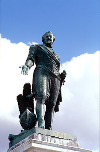 statue henri iv