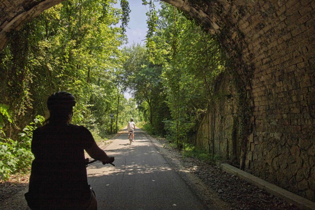 Que faire à Nérac Voie verte de la Vallée de la Baïse à Nérac-Albret Tourisme