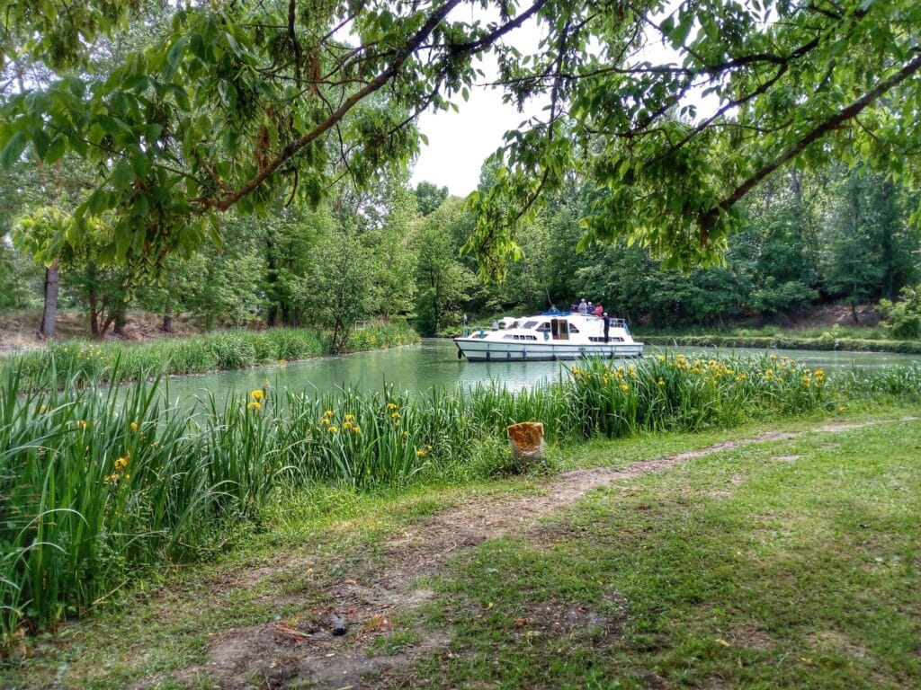 location bateau albret printemps